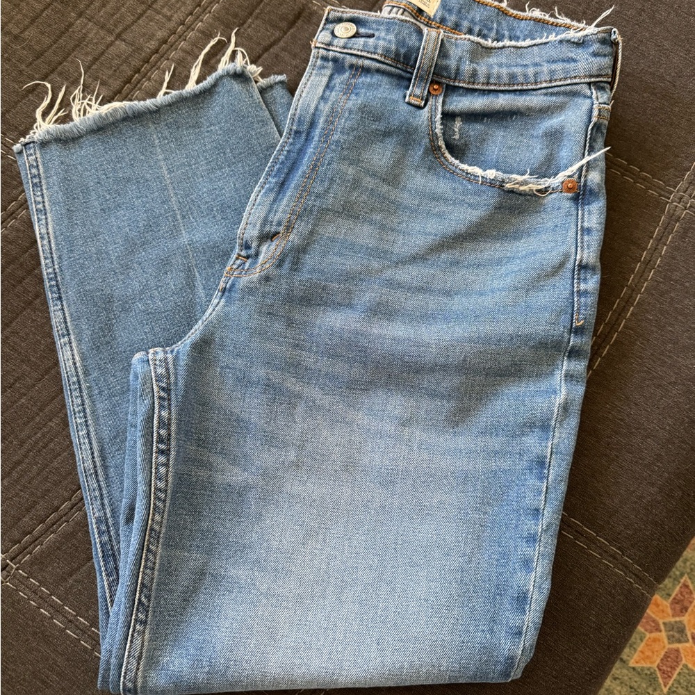 Abercrombie & Fitch The Ankle Straight Ultra High Rise Jeans